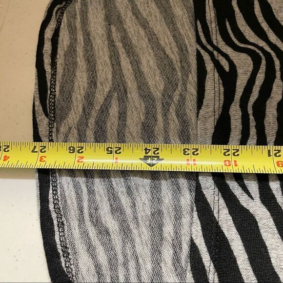 Ya Los Angeles zebra print top - Picture 6 of 6